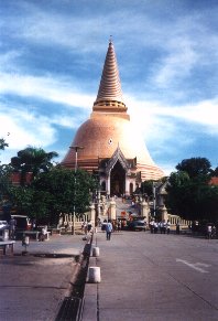 view along the avenue of the North side